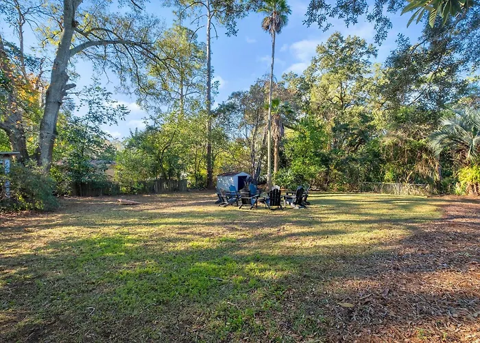 Сasa de vacaciones Spacious 4bd - With Backyard & Games