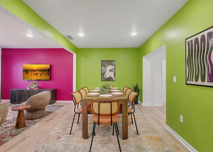 Spacious 4bd - With Backyard & Games Сasa de vacaciones Tallahassee